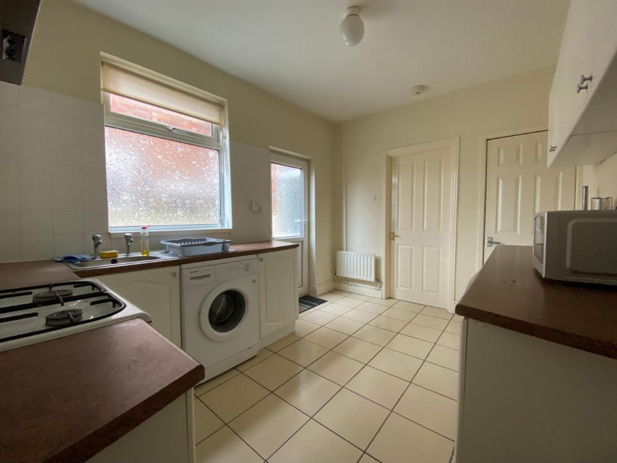 Living Serviced 5 * Coventry