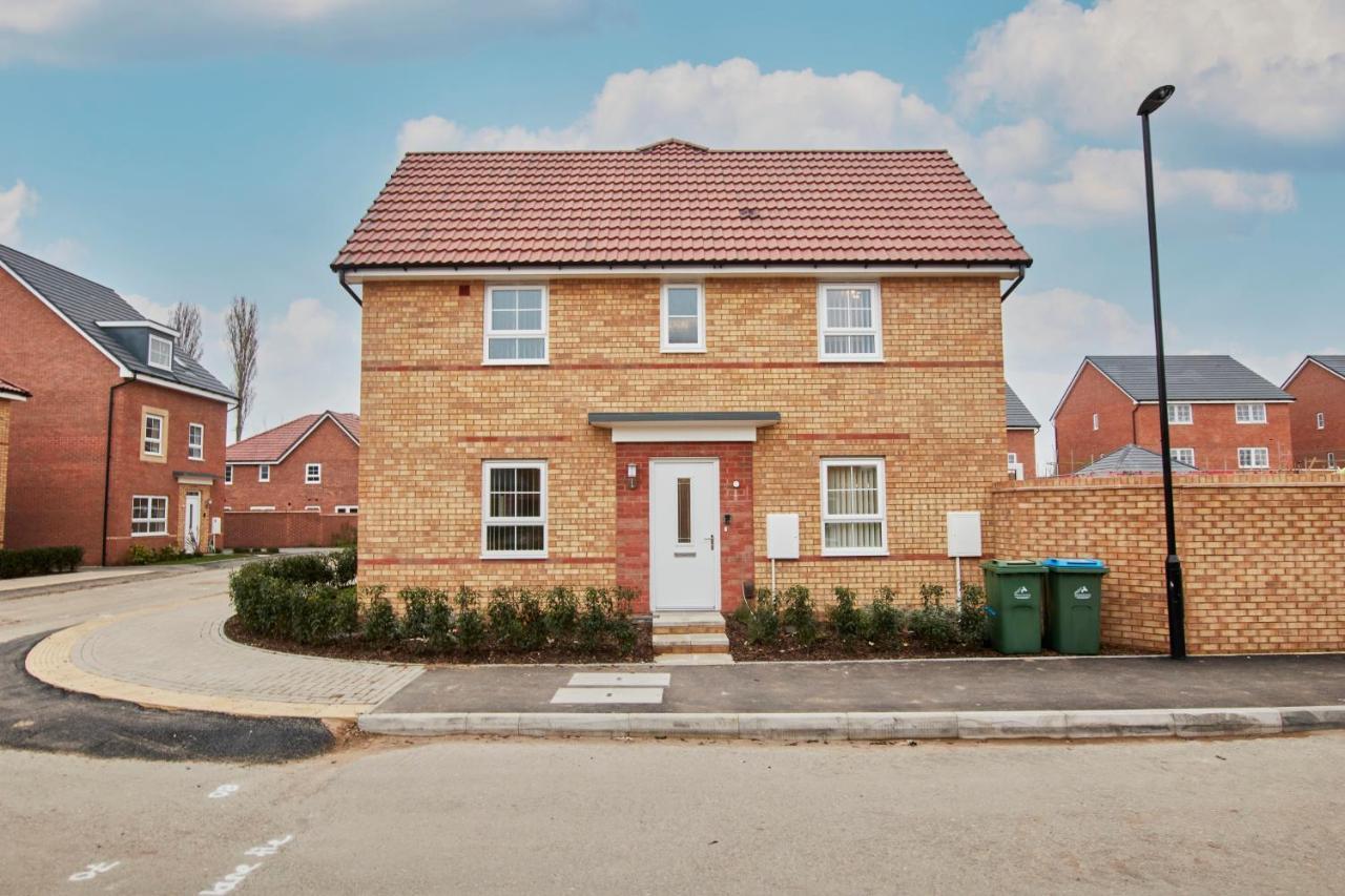 Casa de férias Superb 3br House In Sleeps 9 W/parking Coventry