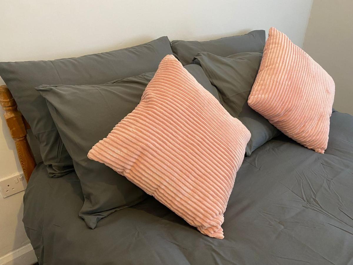 Spacious House Homestay Coventry