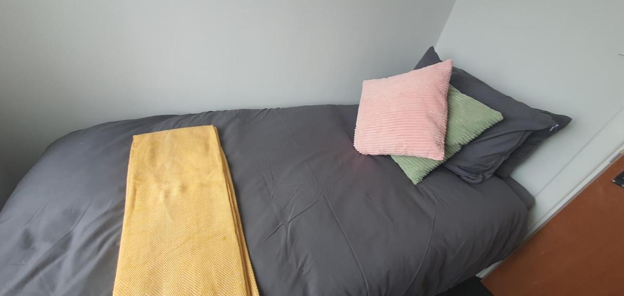 Homestay Spacious House Coventry