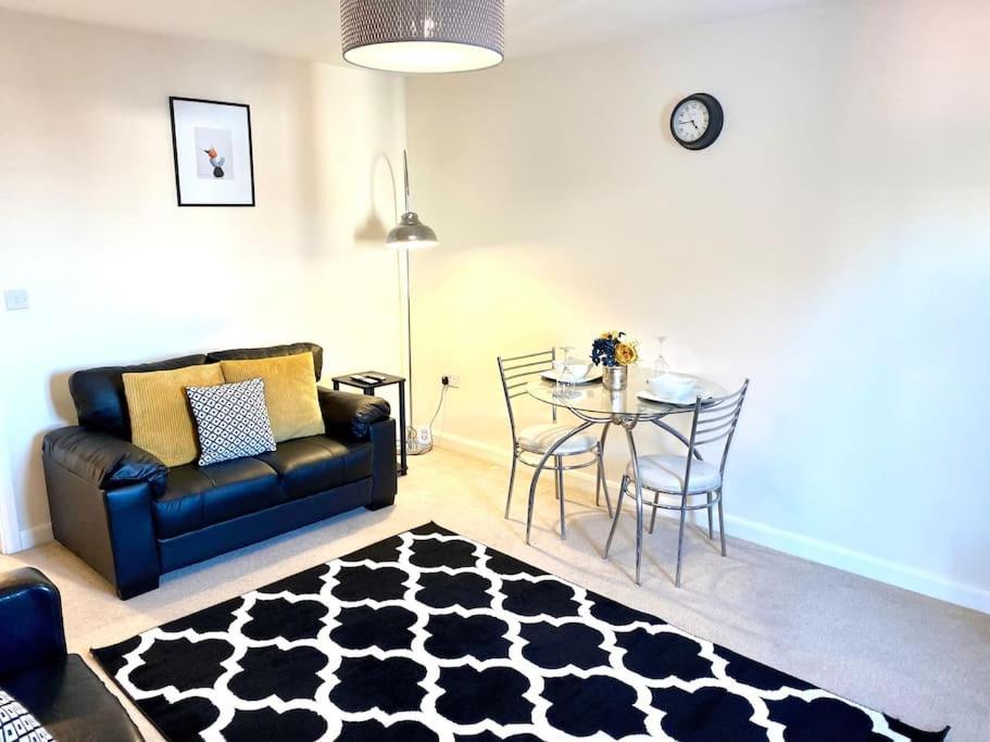 Amazing 2-bed Centre With Parking Apartment Coventry
