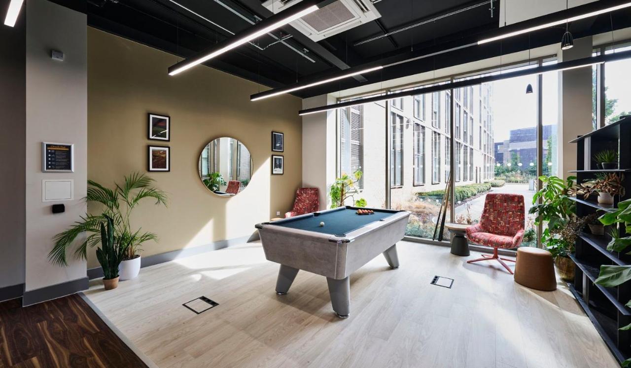 Apartment For Students Only Ensuite Bedrooms With Shared Kitchen At The Oaks In *