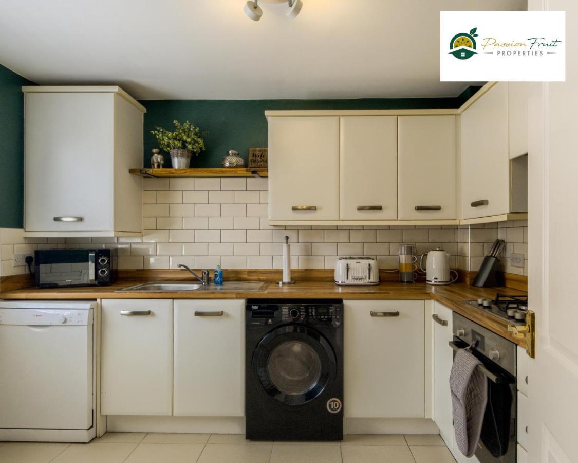 Passionfruit Properties: Cozy 3-bedroom With Wi-fi And Garden Coventry