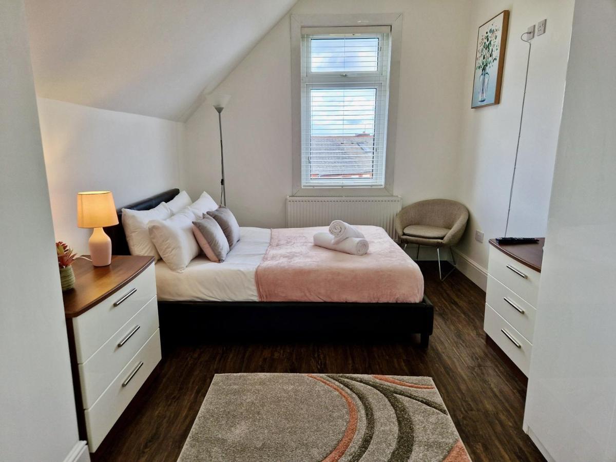 Centre Serviced House: Private With Ensuite & Parking Homestay Coventry