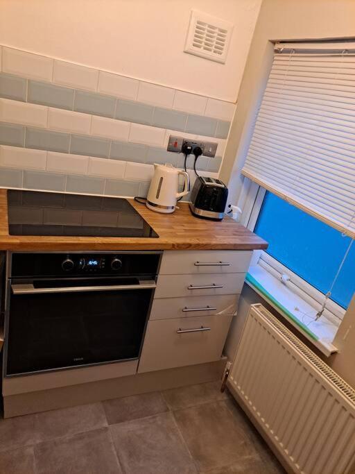 Two Bedroom Maisonette Close Towarwick Uni Apartamento Coventry