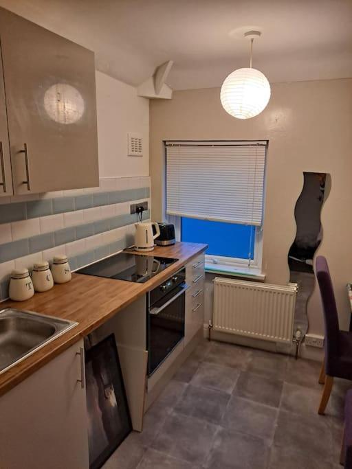 Two Bedroom Maisonette Close Towarwick Uni * Coventry