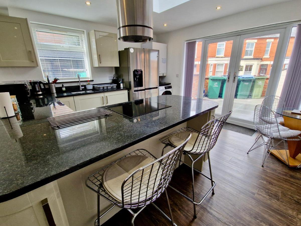 Centre Serviced House: Private With Ensuite & Parking * Coventry