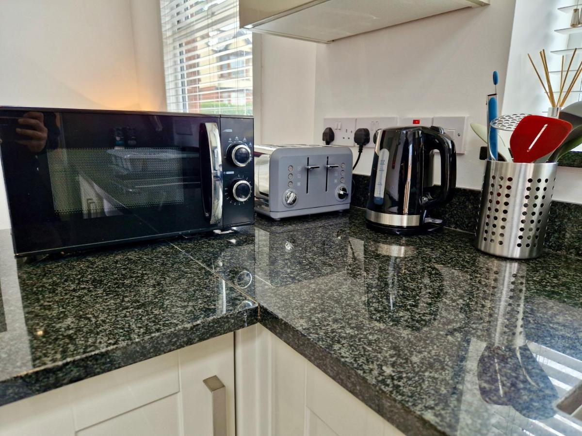 Centre Serviced House: Private With Ensuite & Parking Coventry