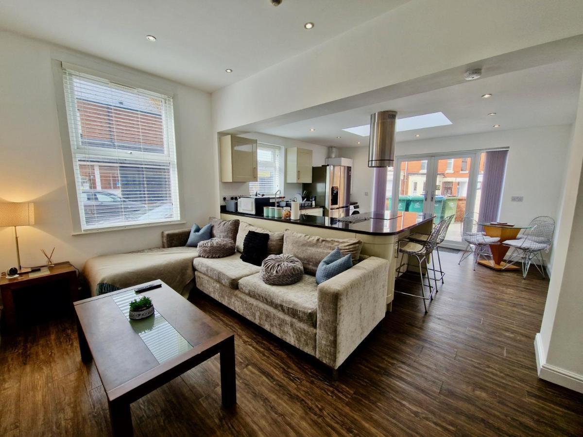 Centre Serviced House: Private With Ensuite & Parking * Coventry