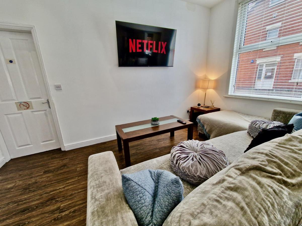 Homestay Centre Serviced House: Private With Ensuite & Parking *