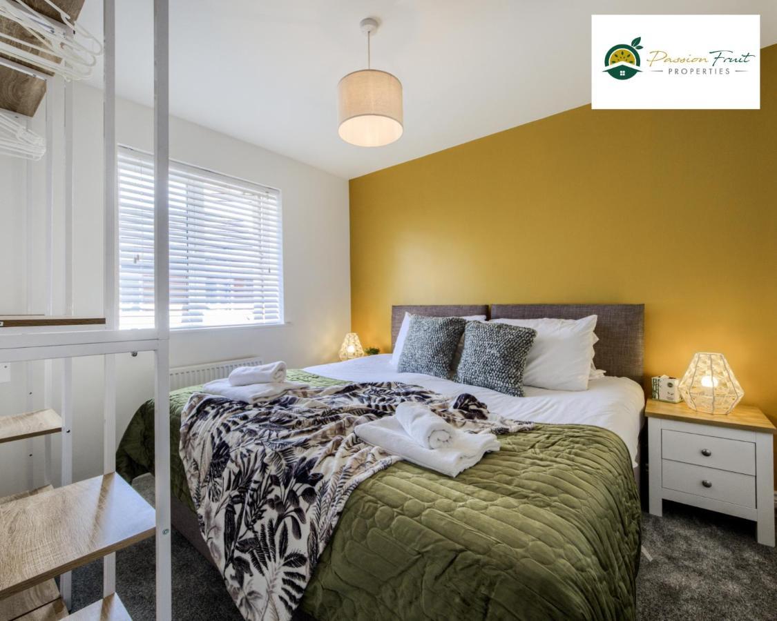Passionfruit Properties: Cozy 3-bedroom With Wi-fi And Garden Apartment
