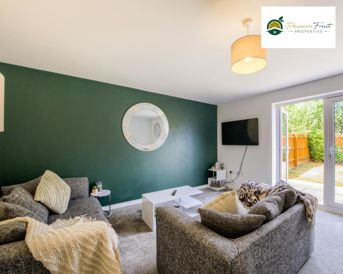 Passionfruit Properties: Cozy 3-bedroom With Wi-fi And Garden Apartment