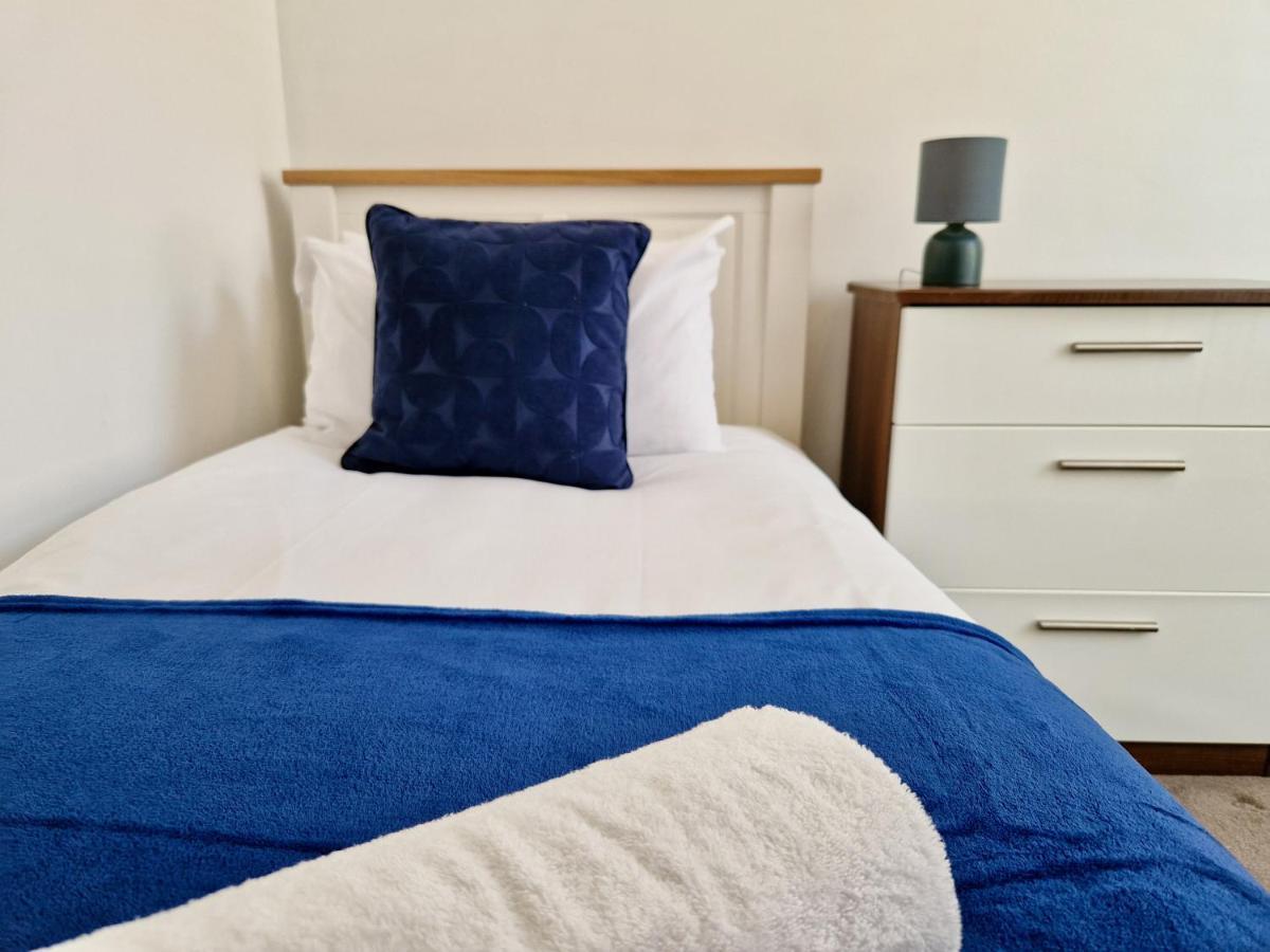 Homestay Centre Serviced House: Private With Ensuite & Parking *