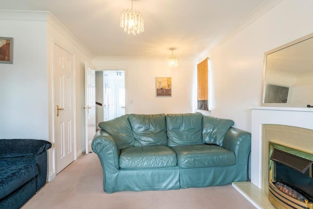 Cosy And Spacious Double Bedrooms Close To Coventry