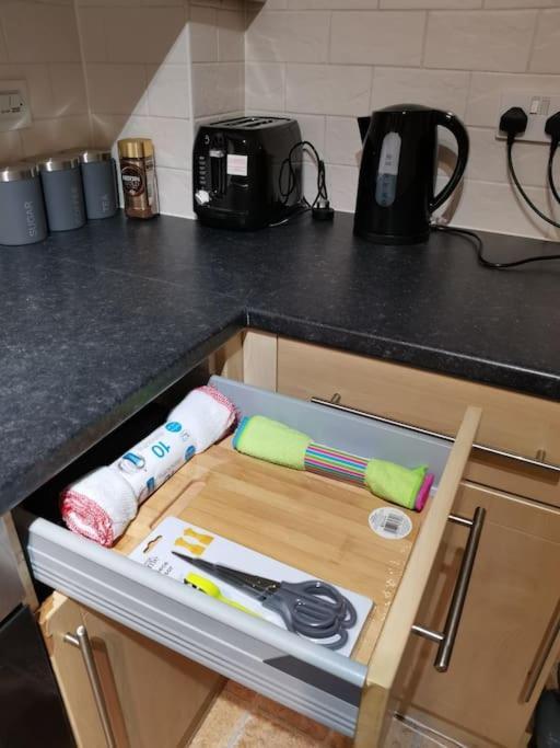 Cosy And Spacious Double Bedrooms Close To Coventry