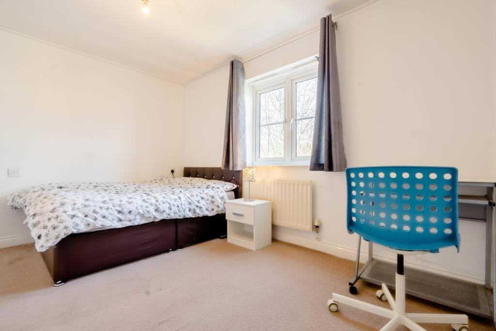 Apartment Cosy And Spacious Double Bedrooms Close To Coventry