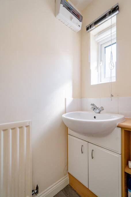 Apartment Cosy And Spacious Double Bedrooms Close To *