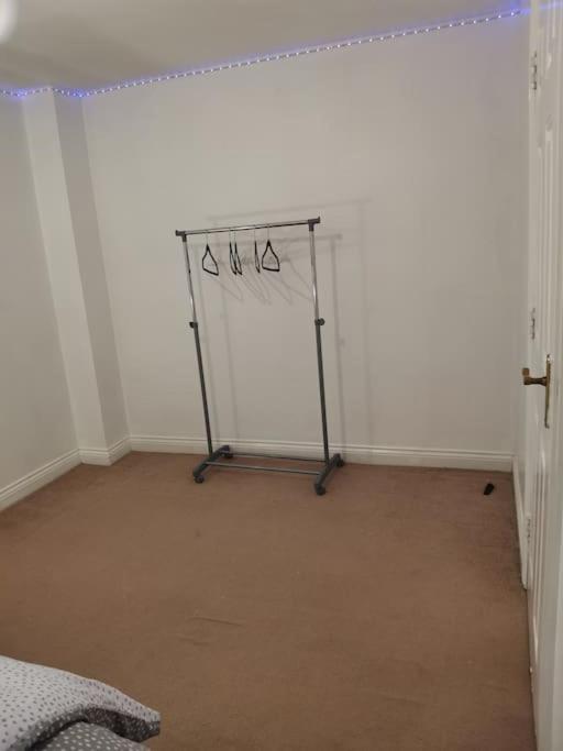 Cosy And Spacious Double Bedrooms Close To Coventry