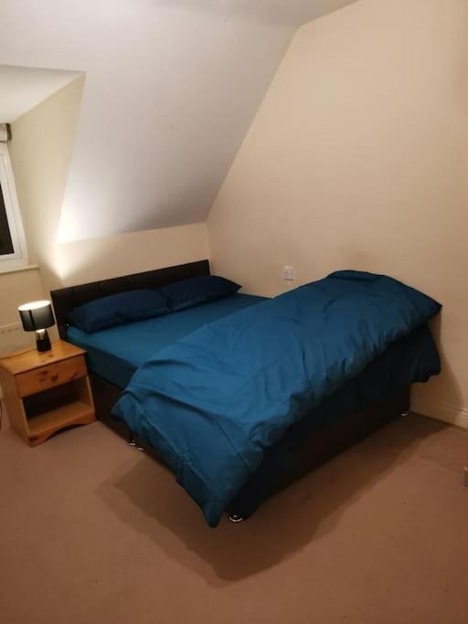 Cosy And Spacious Double Bedrooms Close To Apartment