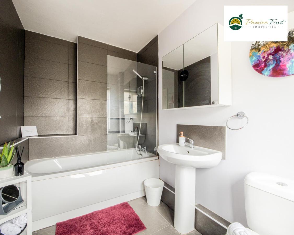 3 Bedroom House With 5 Beds House By Passionfruit Near Centre - Bcc Apartment