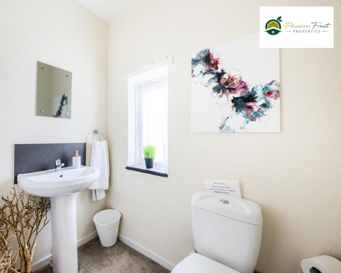Apartment 3 Bedroom House With 5 Beds House By Passionfruit Near Centre - Bcc *