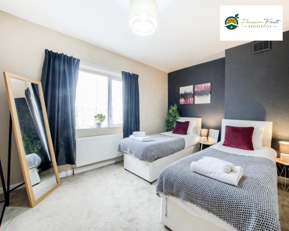 3 Bedroom House With 5 Beds House By Passionfruit Near Centre - Bcc Apartment