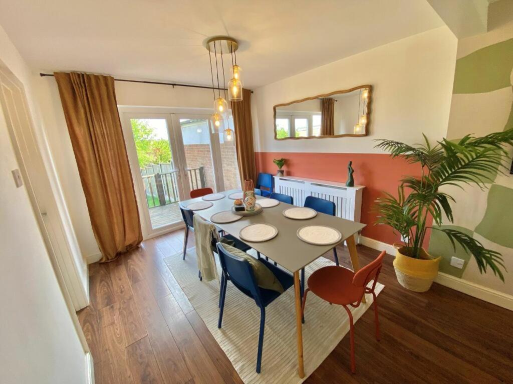 Huge 4bed 2bath Private Parking Nec By Empower Homes