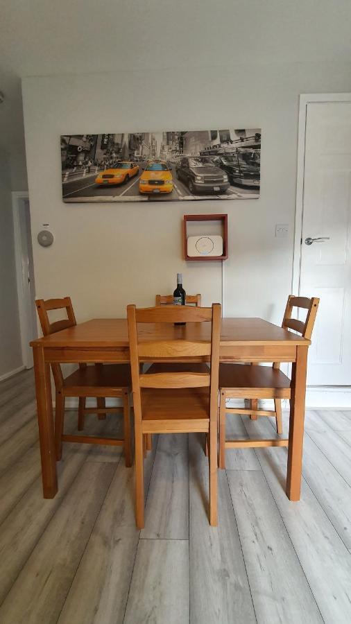 Contractors, Centre, Parking, 3 Double Rooms, Netflix, Cosy! Coventry