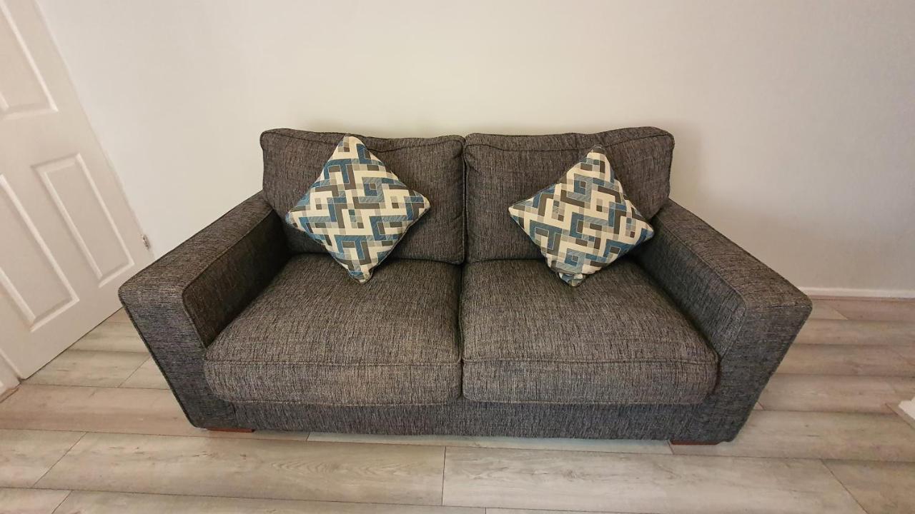 Contractors, Centre, Parking, 3 Double Rooms, Netflix, Cosy! *