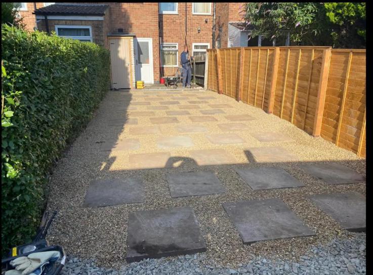 Contractors, Centre, Parking, 3 Double Rooms, Netflix, Cosy! Holiday home