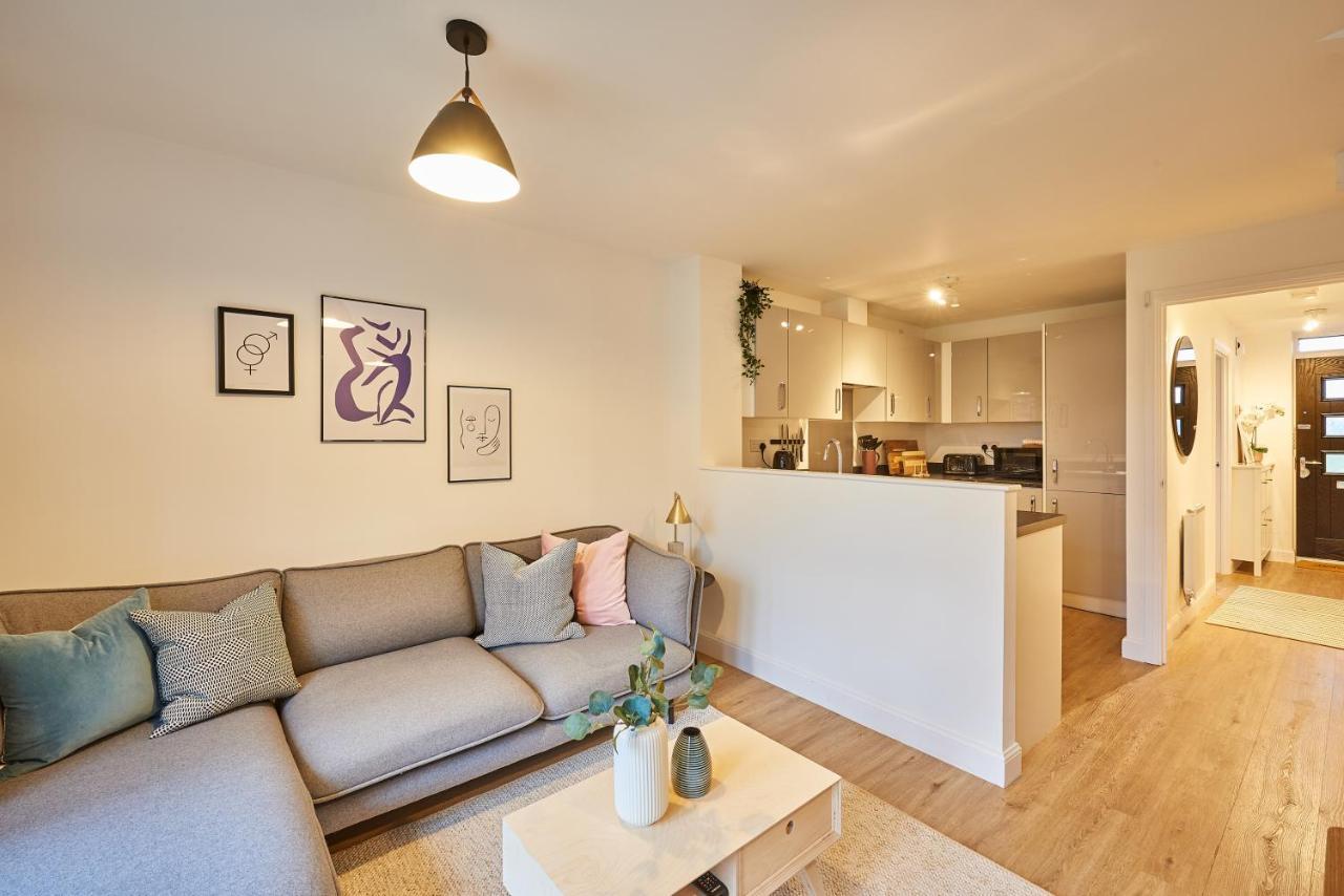 Holiday home For 6+2, 150mbp Wi-fi + Parking