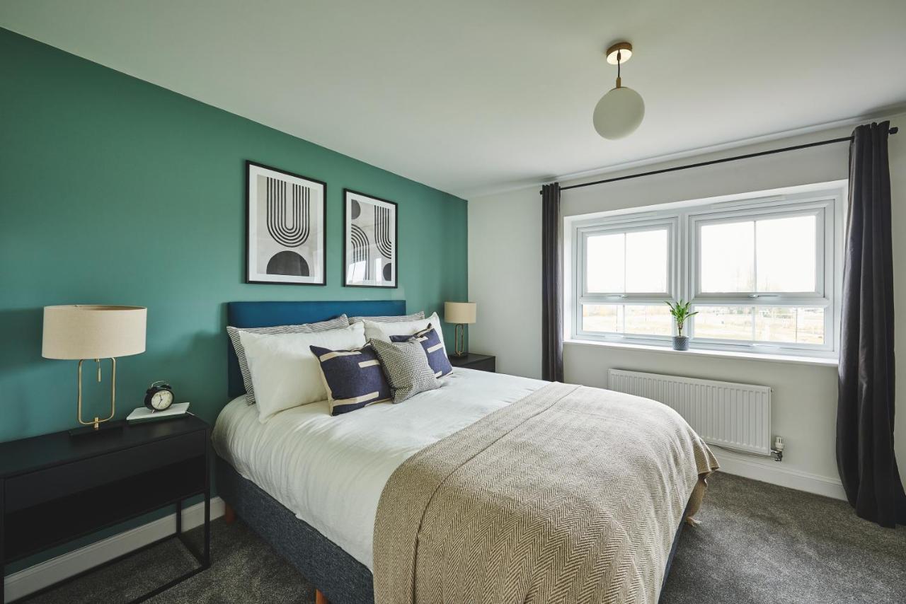 For 6+2, 150mbp Wi-fi + Parking * Coventry