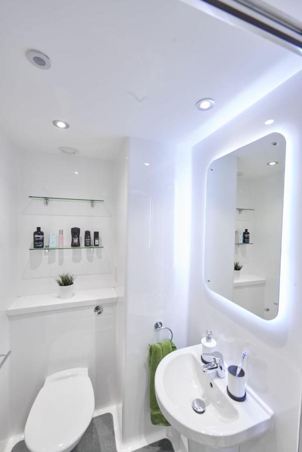 Apartment Modern Ensuites With Shared Kitchen At Trinity View In Coventry