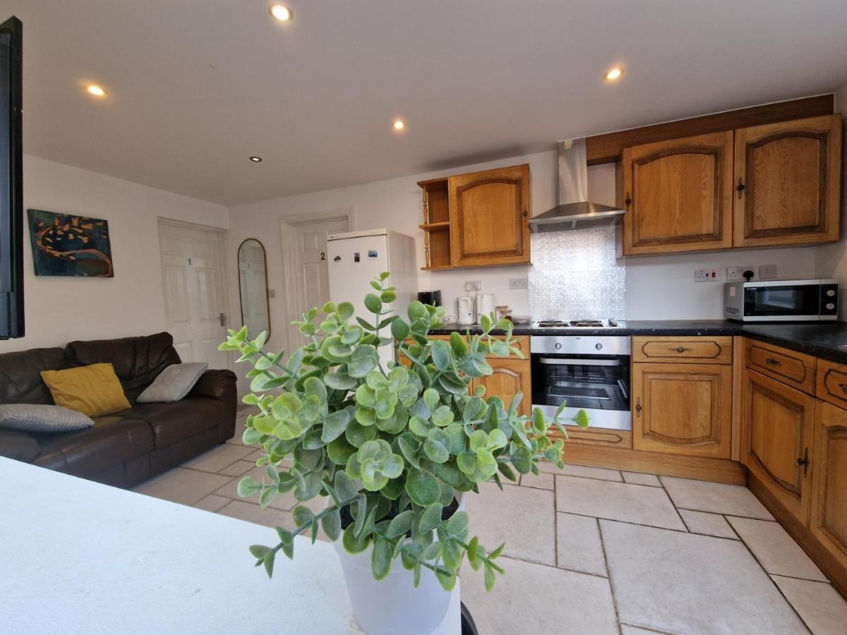 Living Serviced 8 * Coventry