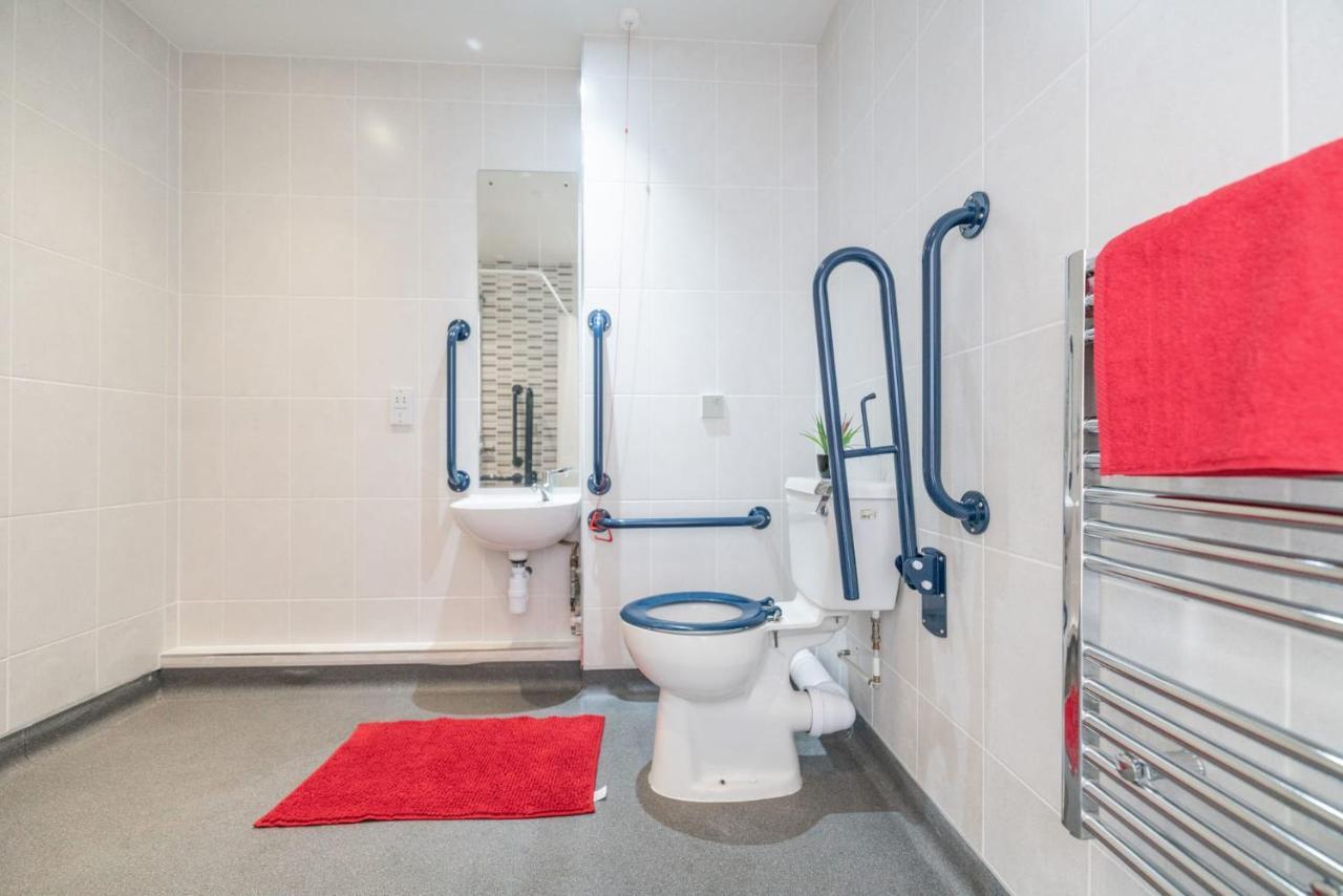 Modern And Trendy At Sherbourne Village In Coventry
