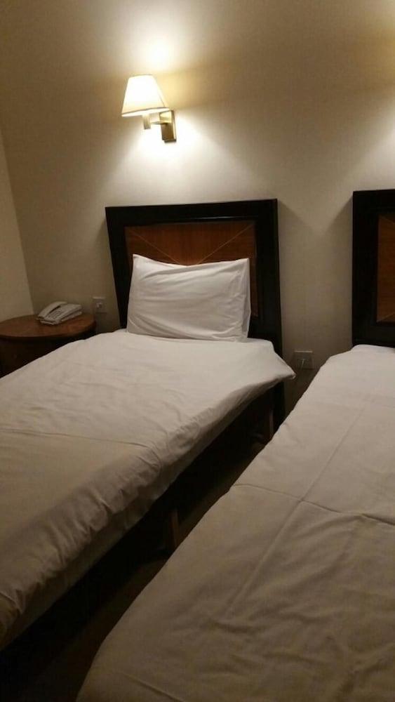 Hill Hotel