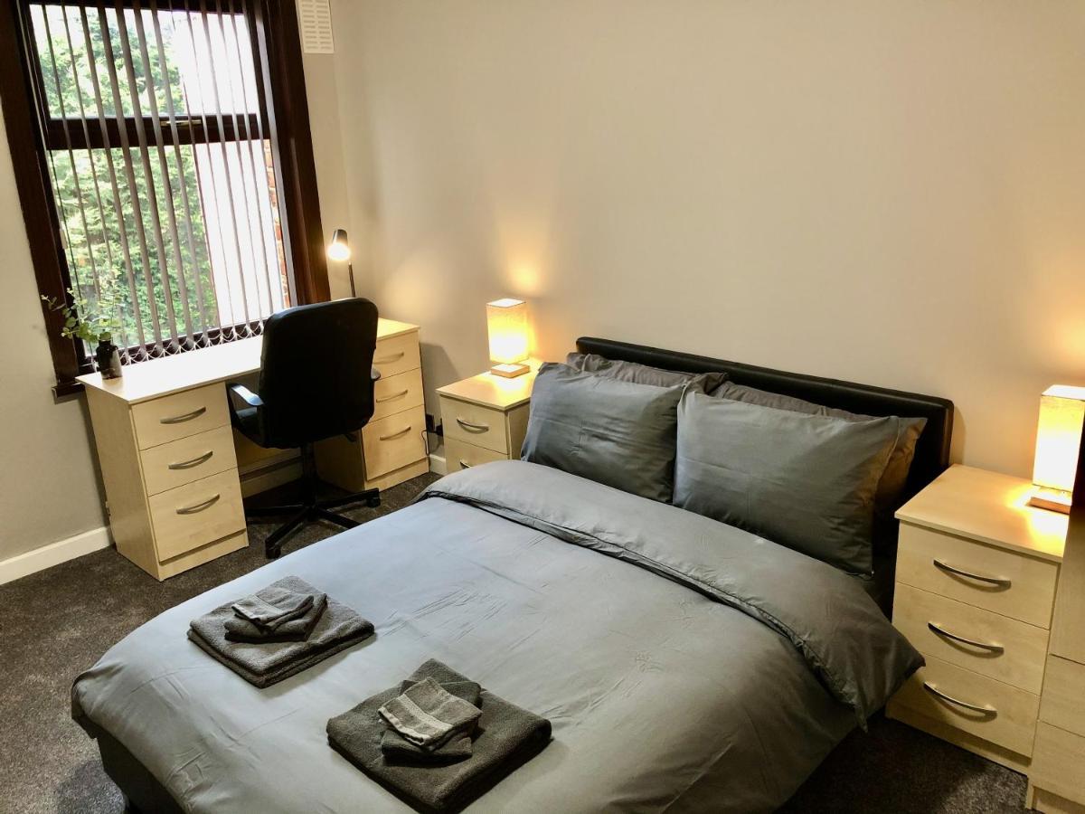 Casa de férias Executive Or Large Family 5-bed House - Hosted By Hutch Lifestyle