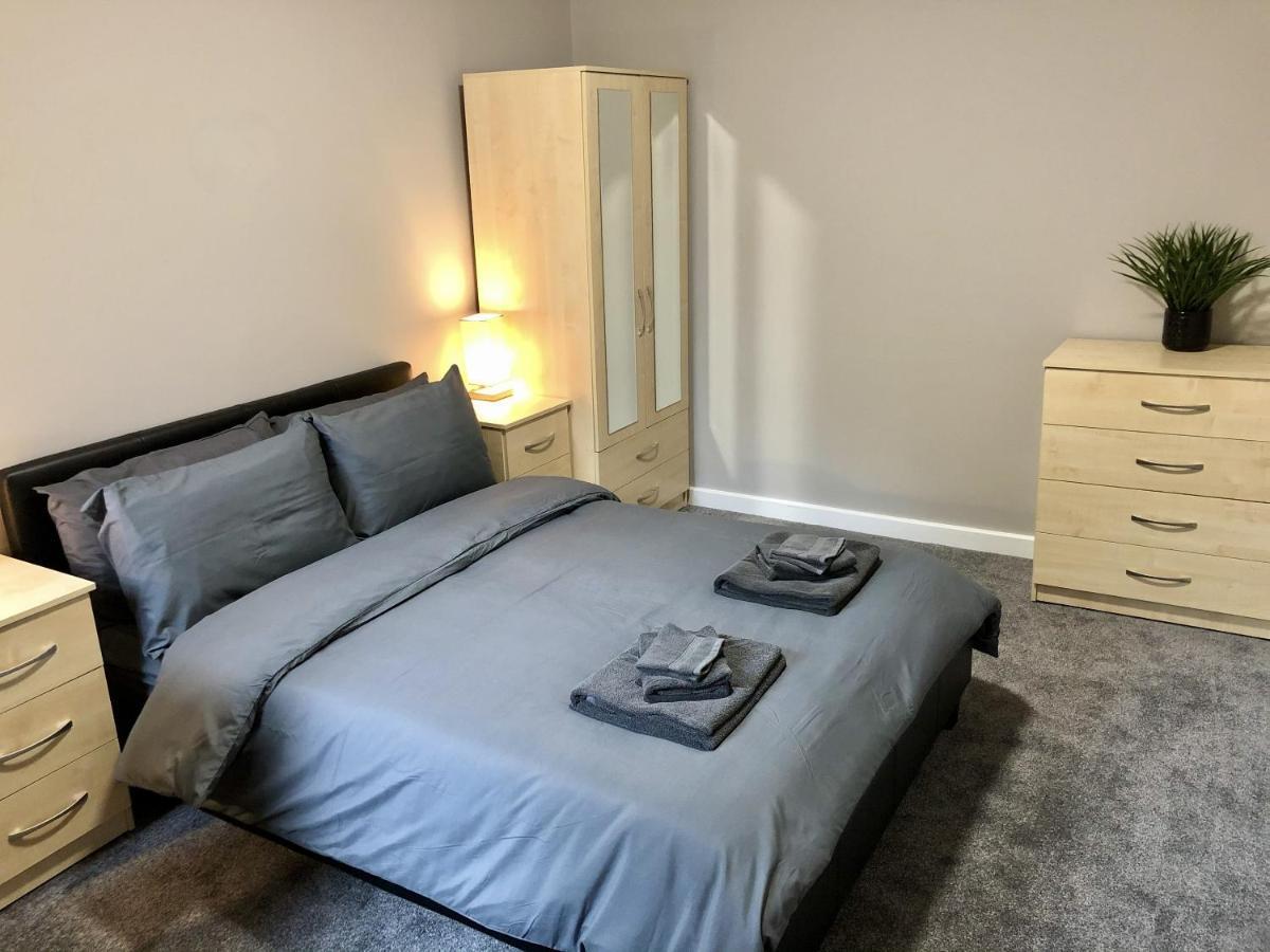 Casa de férias Executive Or Large Family 5-bed House - Hosted By Hutch Lifestyle Coventry