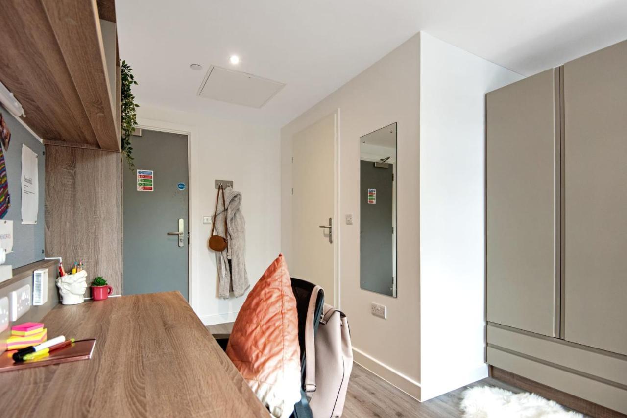 Apartment Modern Ensuites With Shared Kitchen At Trinity View In