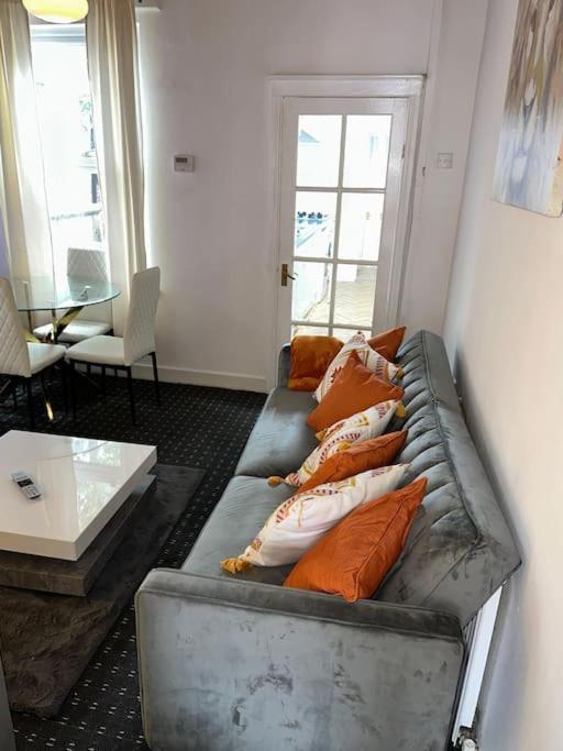Modern Town House - Holiday home *