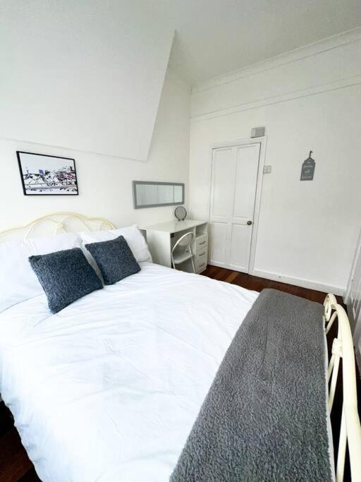 Holiday home Modern Town House - *