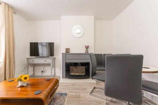 Walsgrave Road - 3 Bedrooms - Free Parking & Wi-fi Apartment Coventry