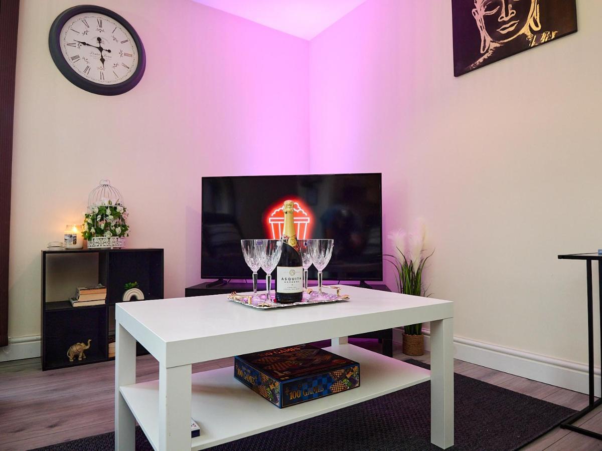 Beauchamp Suite: Central For All Apartment