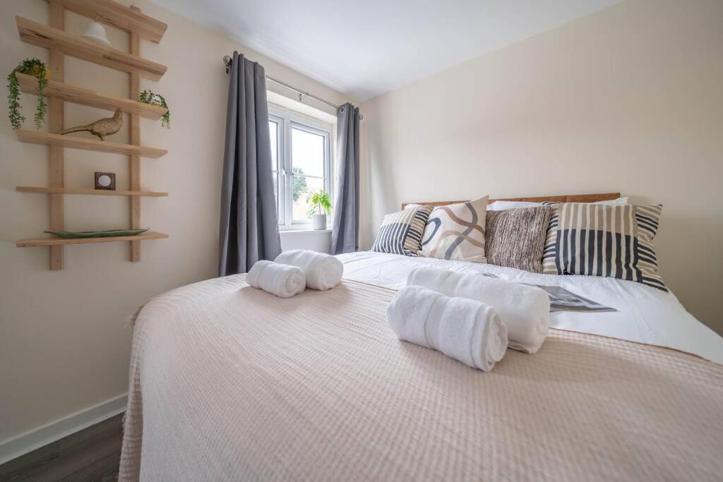 Good For Company Let 2-bed In 2x Parking