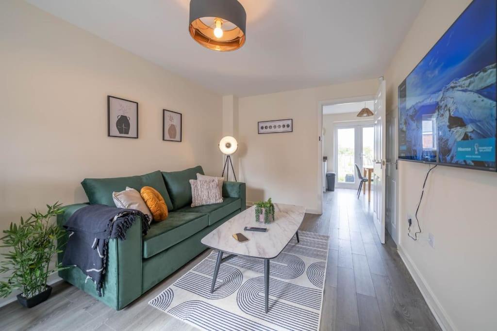 Good For Company Let 2-bed In 2x Parking Apartamento *