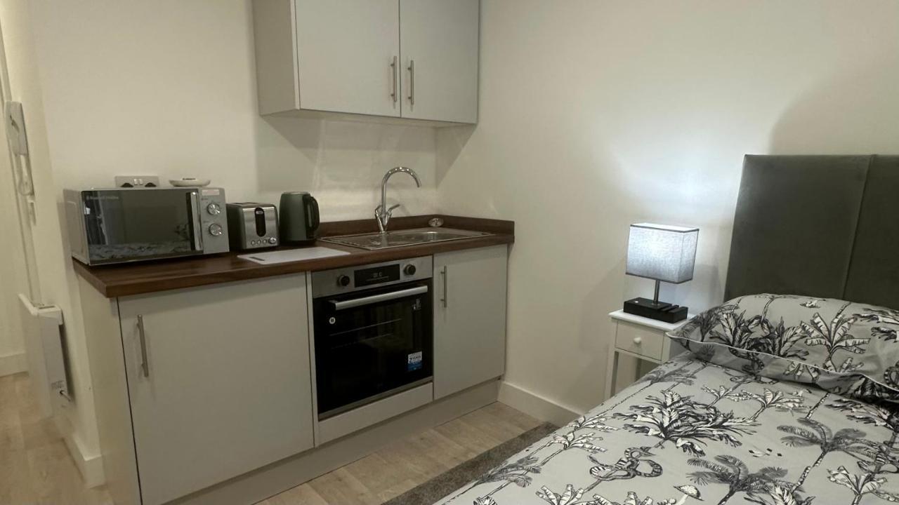 Selborne Off Road Gated Parking Hotel cápsula Coventry