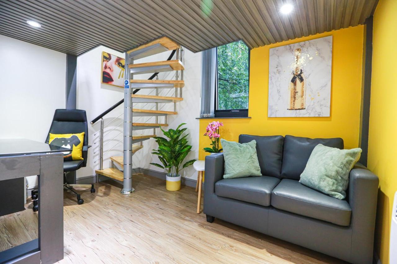 A102 Cheery Bright Loft * Coventry