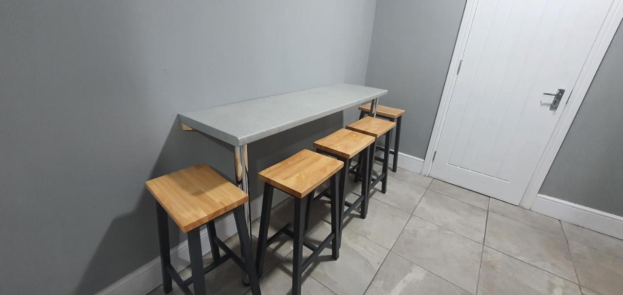 Elite House * Coventry