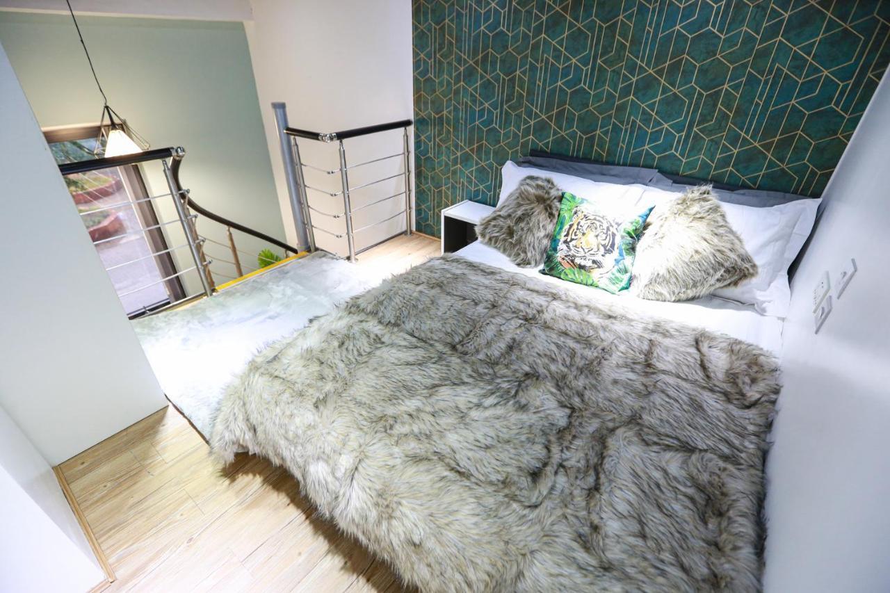 B103 Urban Oasis Loft