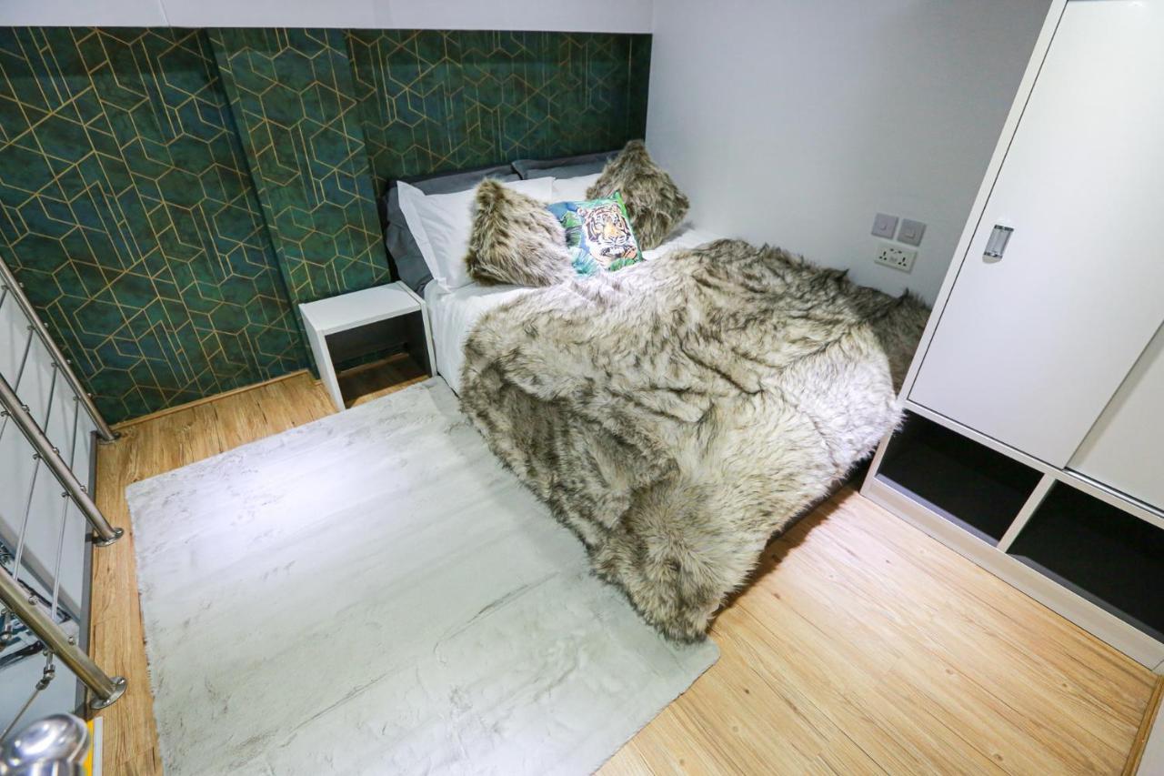 B102 Modern Loft Apartment *